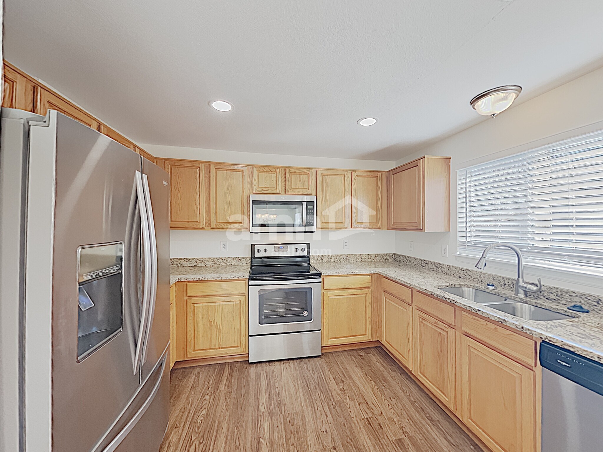 Building Photo - 11384 Kenton St