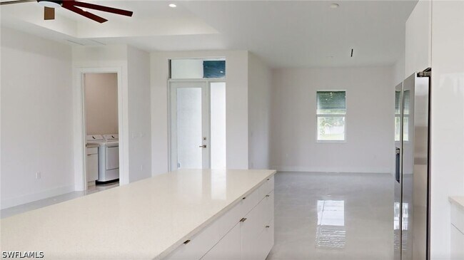 Building Photo - 6048 Stratton Rd