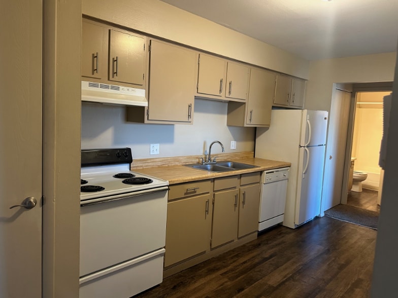 Building Photo - 7451 Lunitas Ln