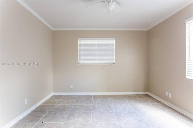 Building Photo - 848 Arlington Dr