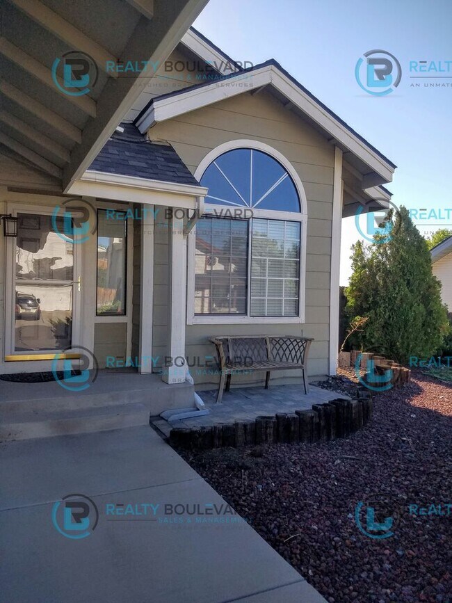 Building Photo - 1/2 MONTH FREE!! Amazing 4 Bedroom 2.5 Bat...