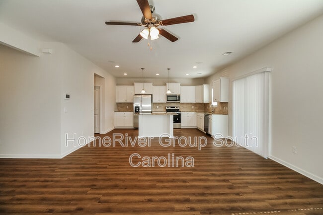 Building Photo - 875 Curlew Cir