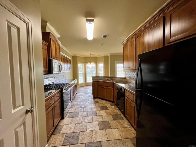 Building Photo - 8824 Alderwood Way