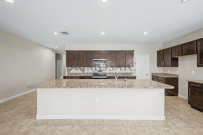 Building Photo - 10617 S 54th Ln
