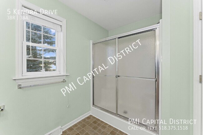 Building Photo - 5 Kendra Dr