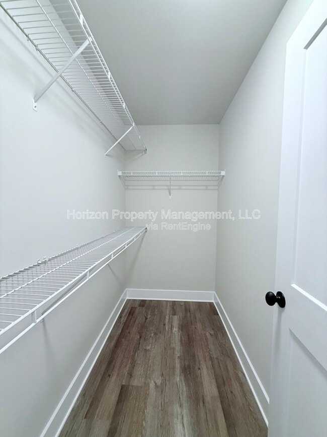 Building Photo - 6560 Bonanza Trail