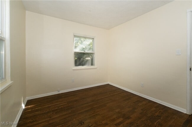 Building Photo - 1247 Genesee Ave