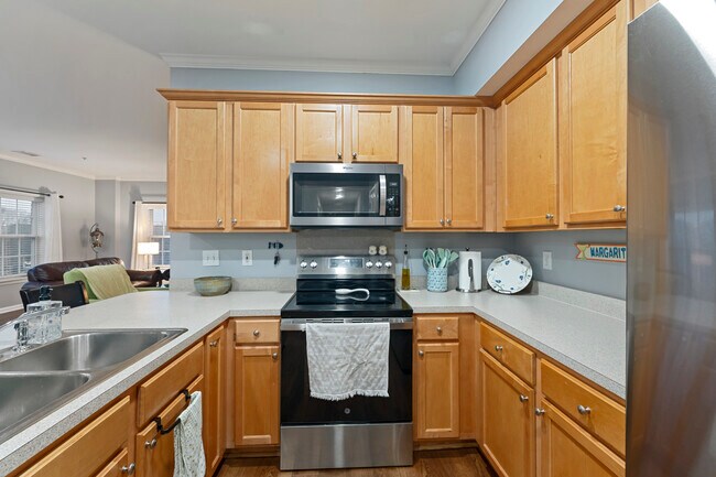 Building Photo - 5433 Village Dr NW