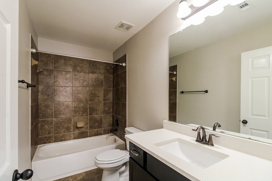 Building Photo - 6623 Sharpstone Creek Ln
