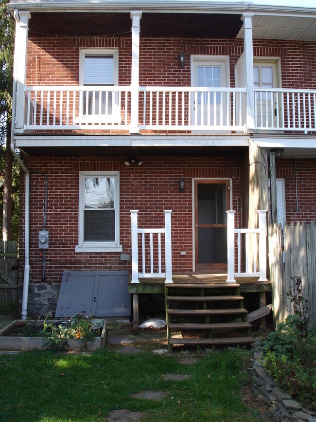Building Photo - 611 S West End Ave