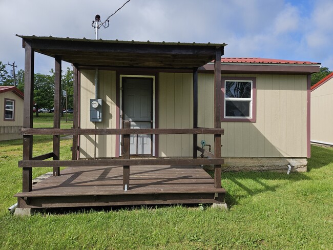 Building Photo - 16380 MO-17