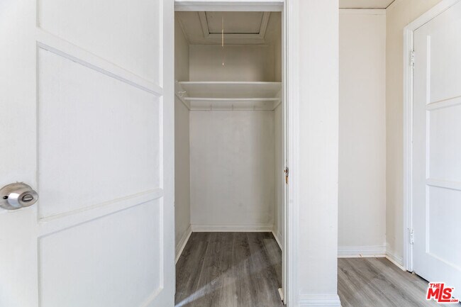 Building Photo - 138 W 82nd St