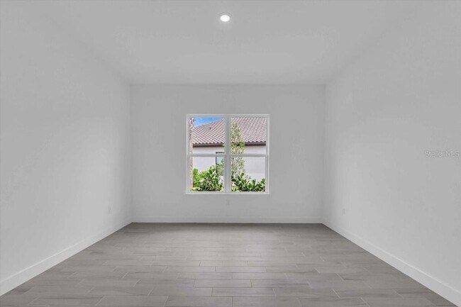 Building Photo - 10176 Silent Night Ln