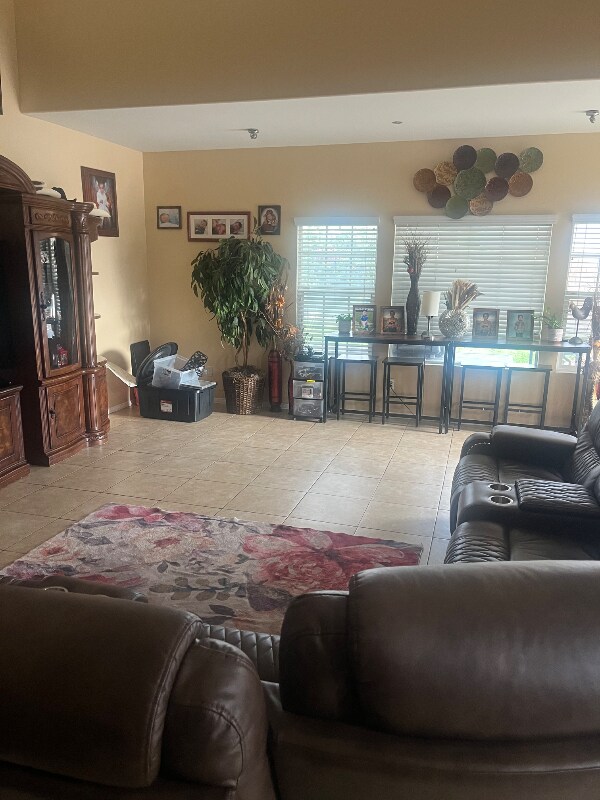 Building Photo - 806 Early Dawn Way