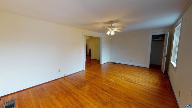 Building Photo - 1302 Crozet Ave