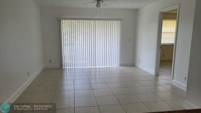 Building Photo - 3798 N University Dr