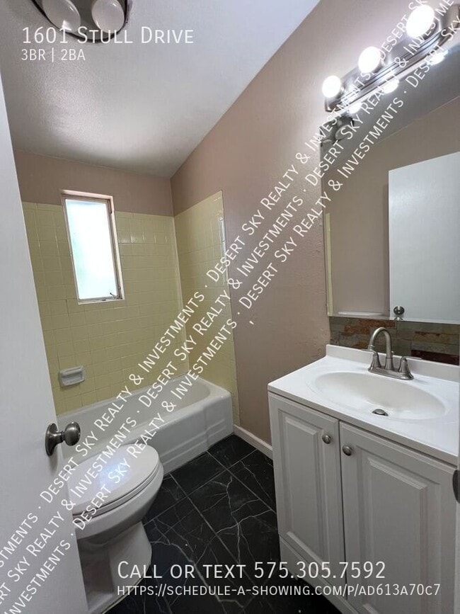 Building Photo - 1601 Stull Dr