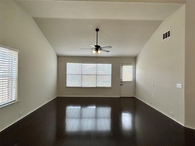 Building Photo - 10623 Sugar Trace Dr
