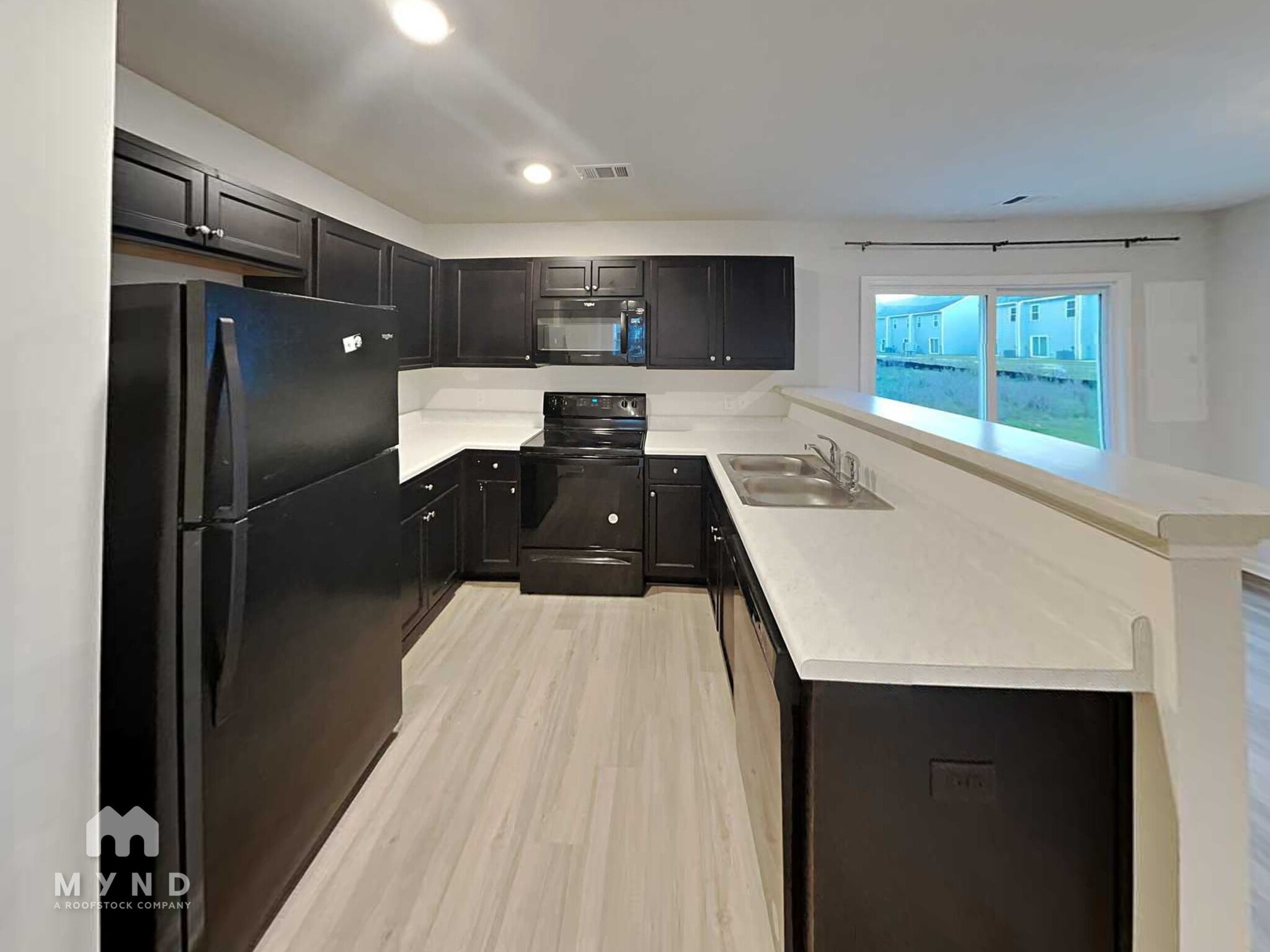 Building Photo - 15 Cardinal Ct