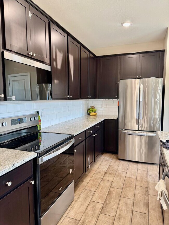 Building Photo - 17388 W Country Club Terrace