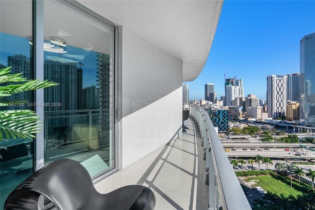 Building Photo - 90 SW 3rd St