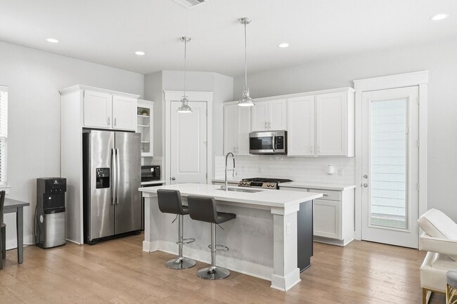 Building Photo - 3113 Paul Quinn St