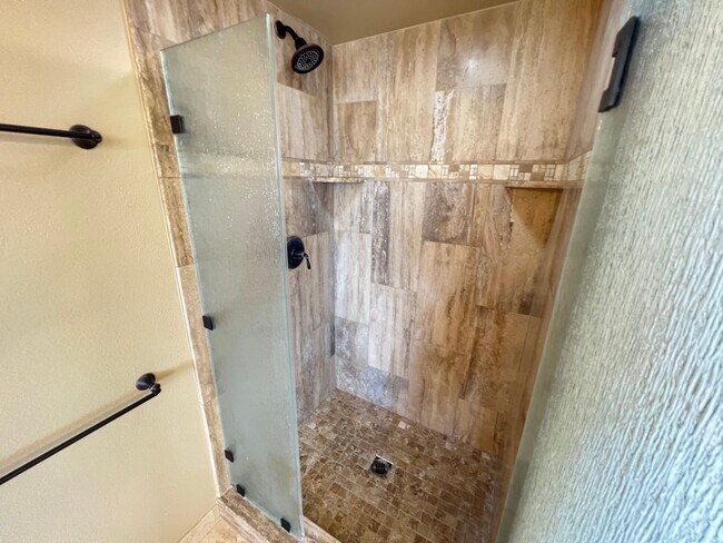Building Photo - **COMING SOON** UPGRADED 5BD/3.5BA SUMMERLIN HOME W/ POOL!