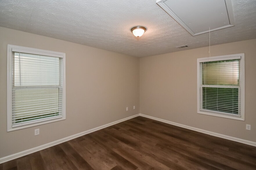 Building Photo - 7074 Littlebrook Way