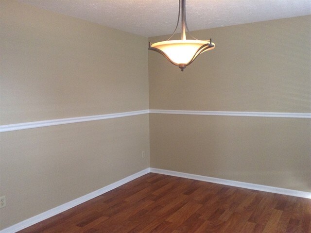 Building Photo - 6335 Glenmont Dr