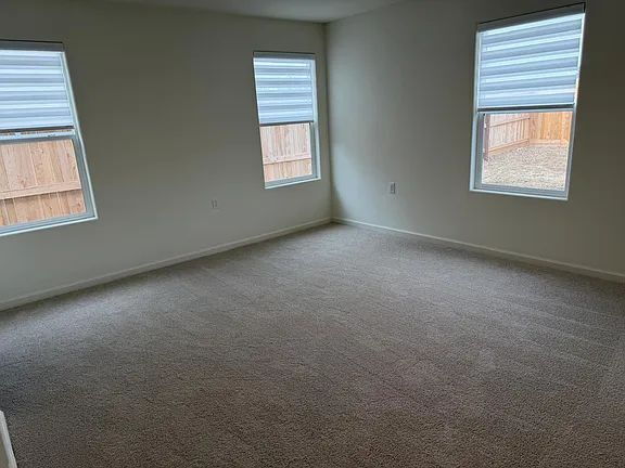 Building Photo - 632 Skyler Ln