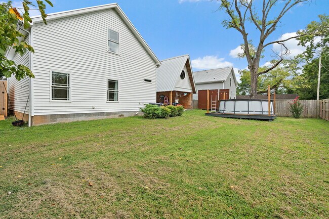 Building Photo - 711 Courtland St