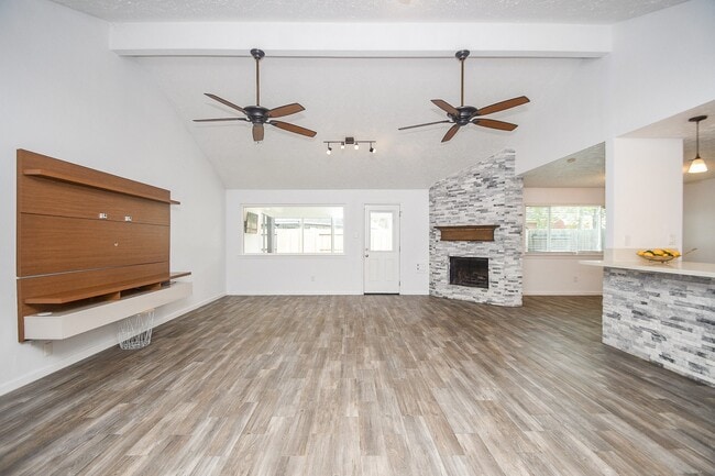 Building Photo - 19734 Redroot Dr