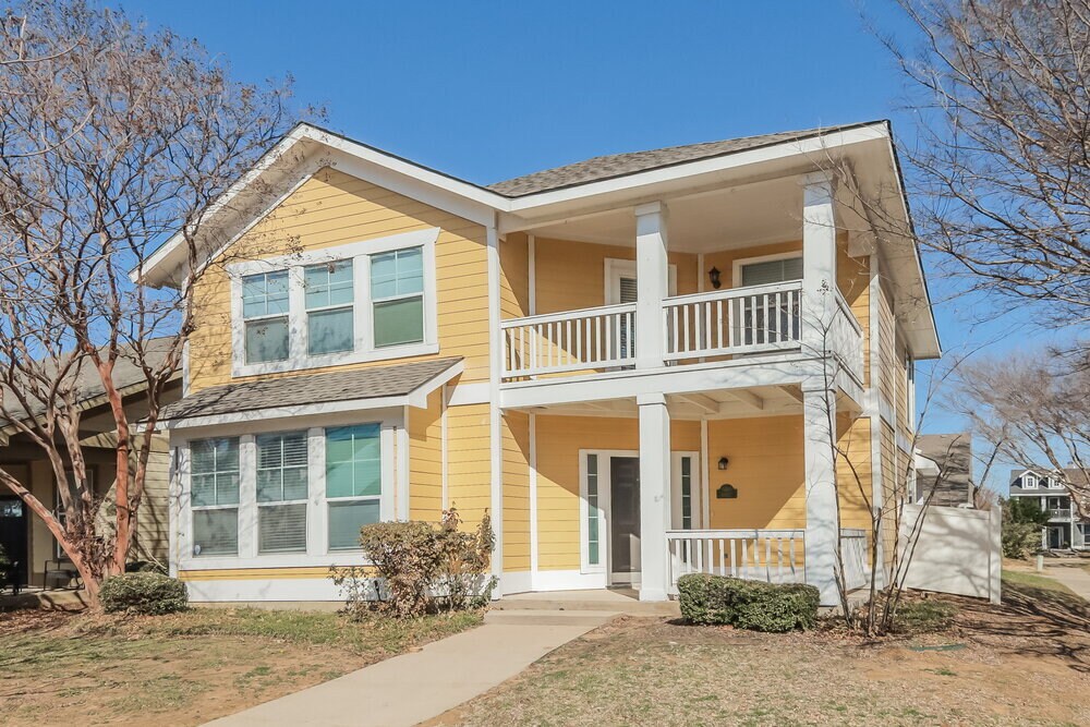 Building Photo - 9867 Walnut Hill Dr