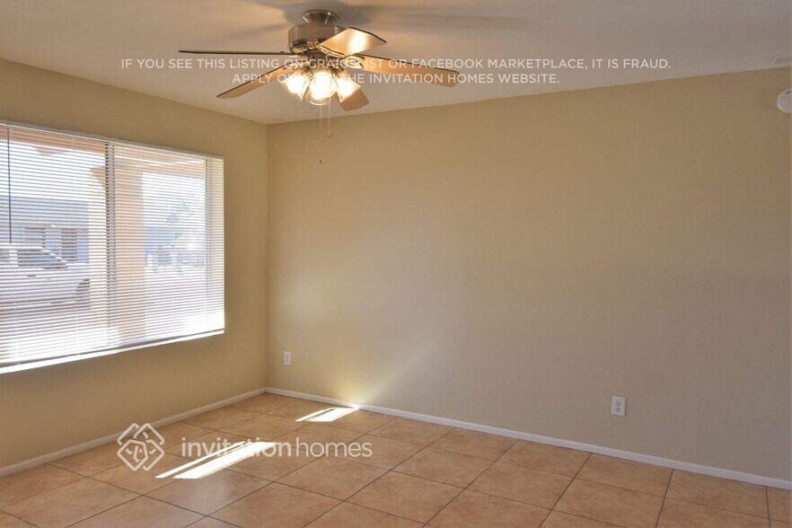 Building Photo - 2220 W Oraibi Dr