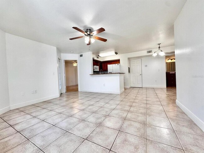Building Photo - 429 Fountainhead Cir