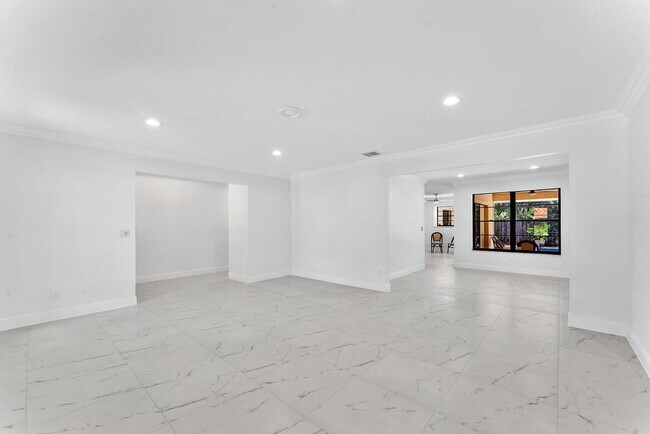 Building Photo - 2244 Quail S Rdg