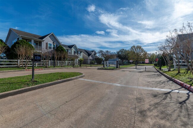 Building Photo - 3818 E Traditions Ct