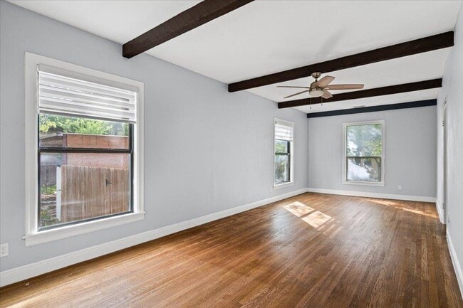 Building Photo - 10302 Aspen St