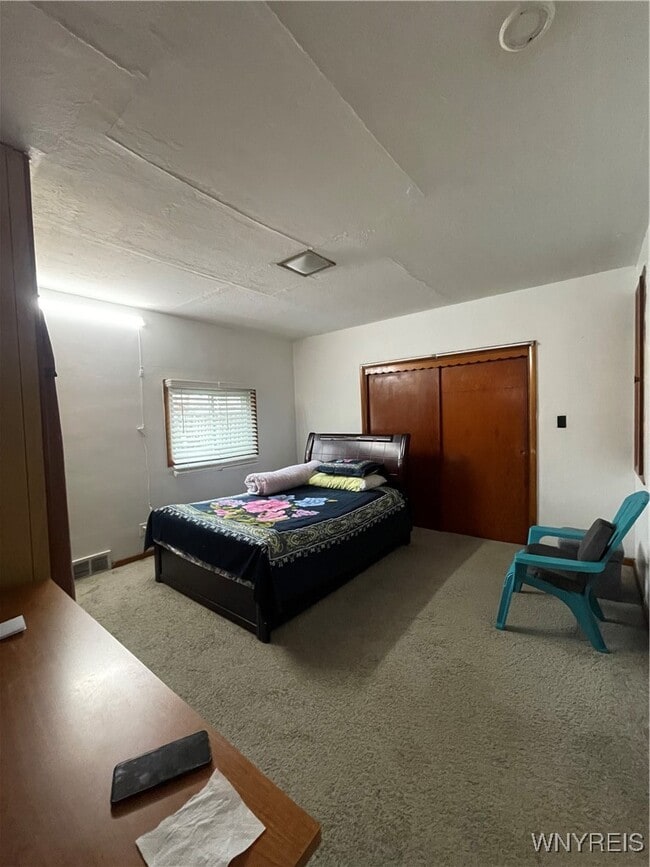 Building Photo - 226 Longnecker St