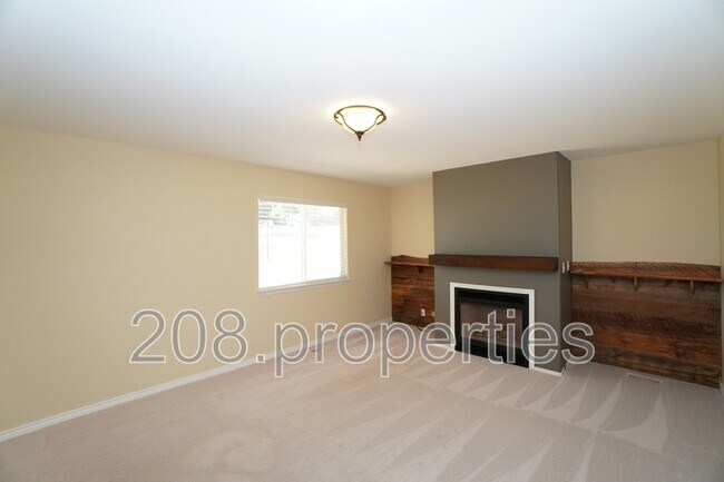 Building Photo - 5903 S Snowdrop Pl