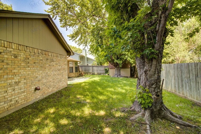 Building Photo - 5917 Birchhill Rd