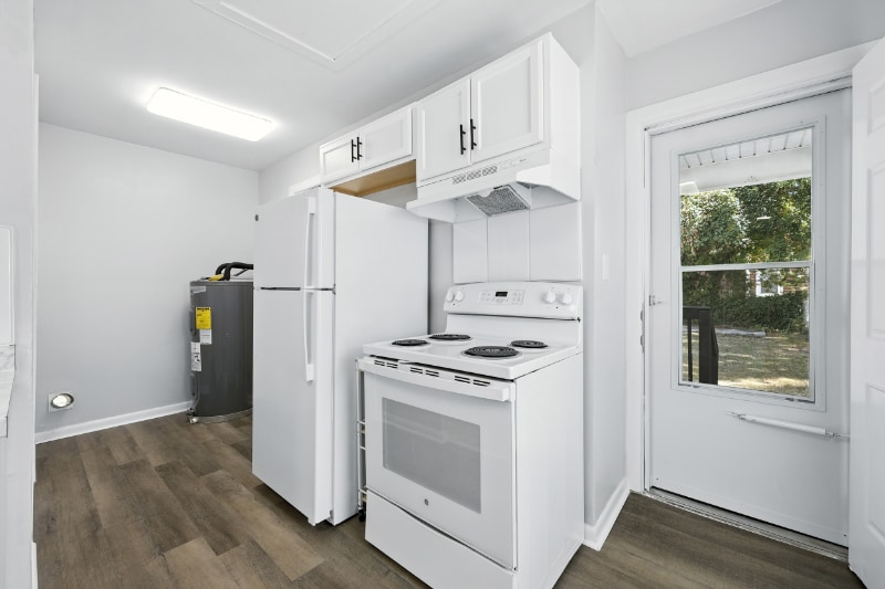 Building Photo - 118 Parkdale Ave