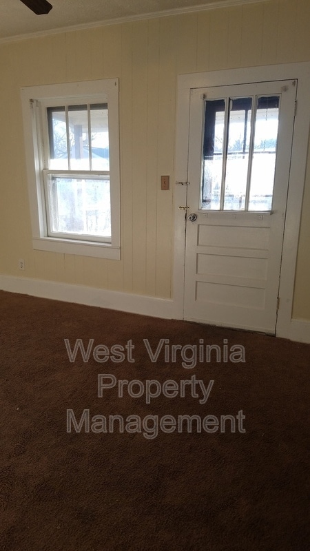 Building Photo - 200 Loflin St