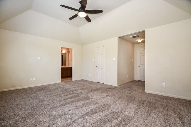 Building Photo - 5215 Brinkman Ct