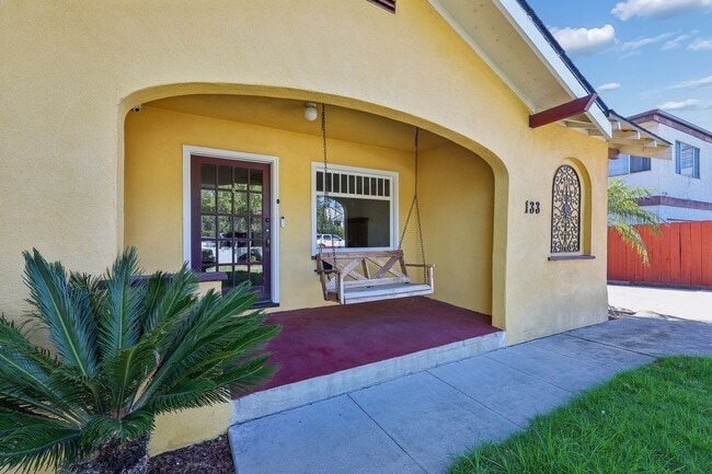 Building Photo - 133 N Tassajara Dr