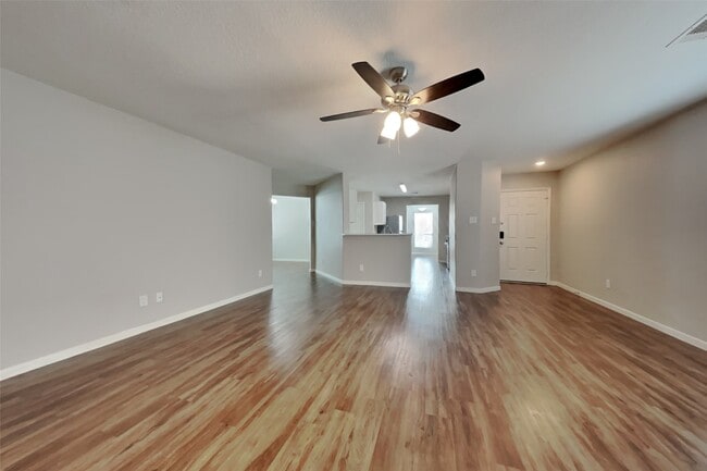Building Photo - 16716 Foursquare Dr