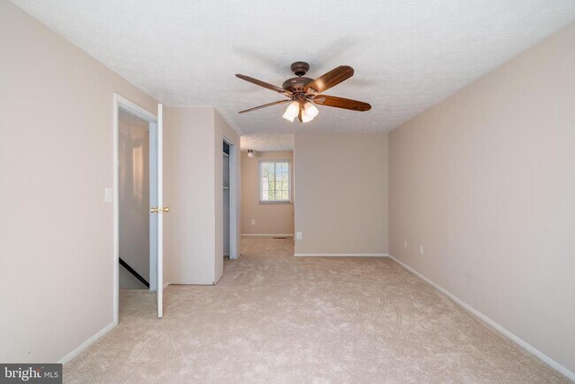 Building Photo - 1103 Burwick Dr