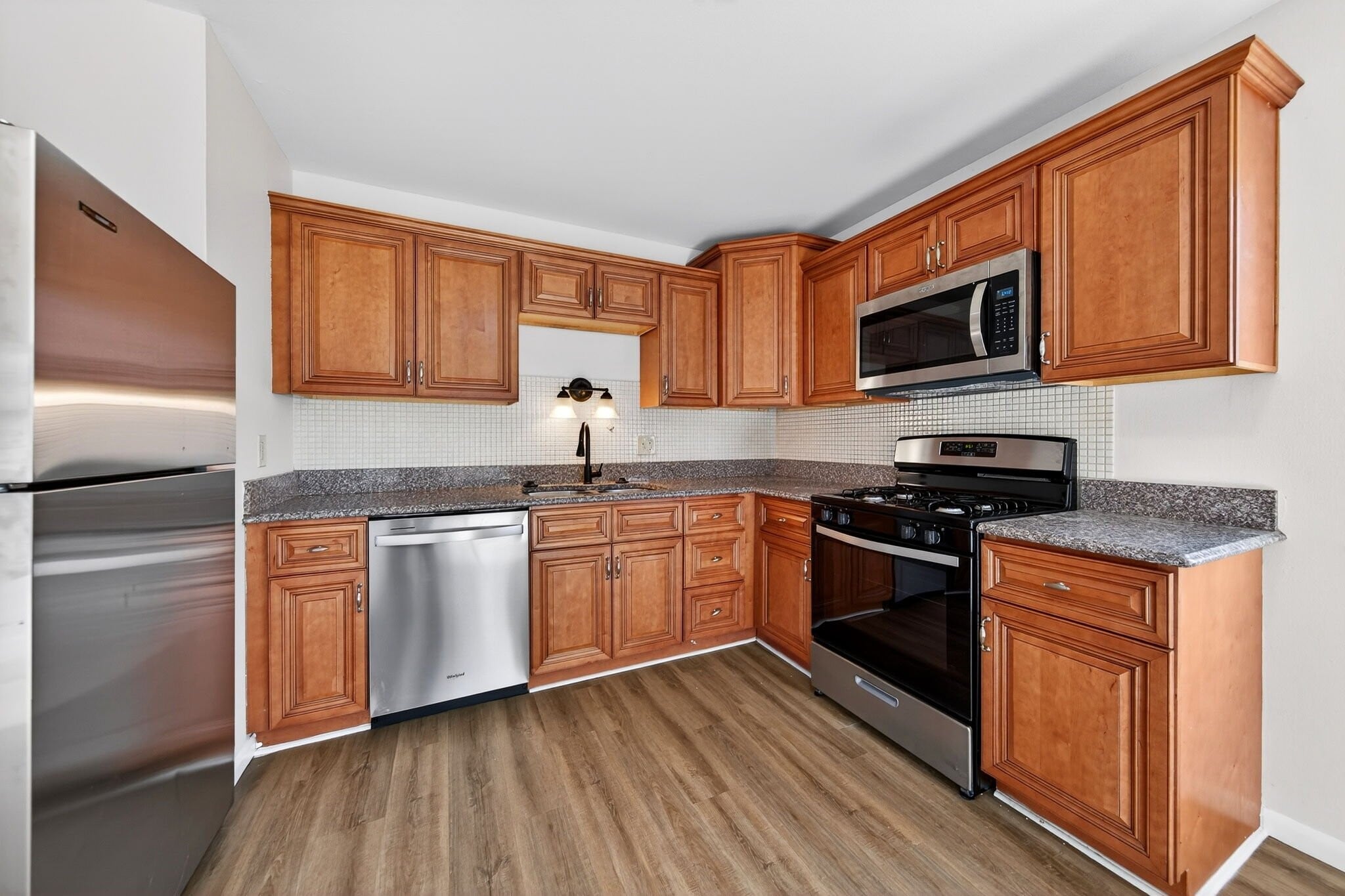 Building Photo - 3253 Greenbridge Dr