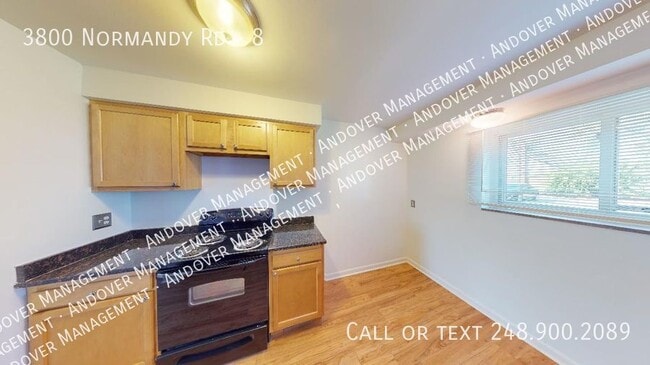 Building Photo - 3800 Normandy Rd