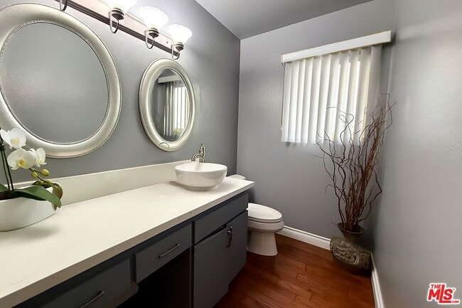 Building Photo - 5310 Lindley Ave